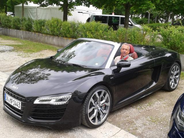Hubbe im Audi R8V10 Roadster
