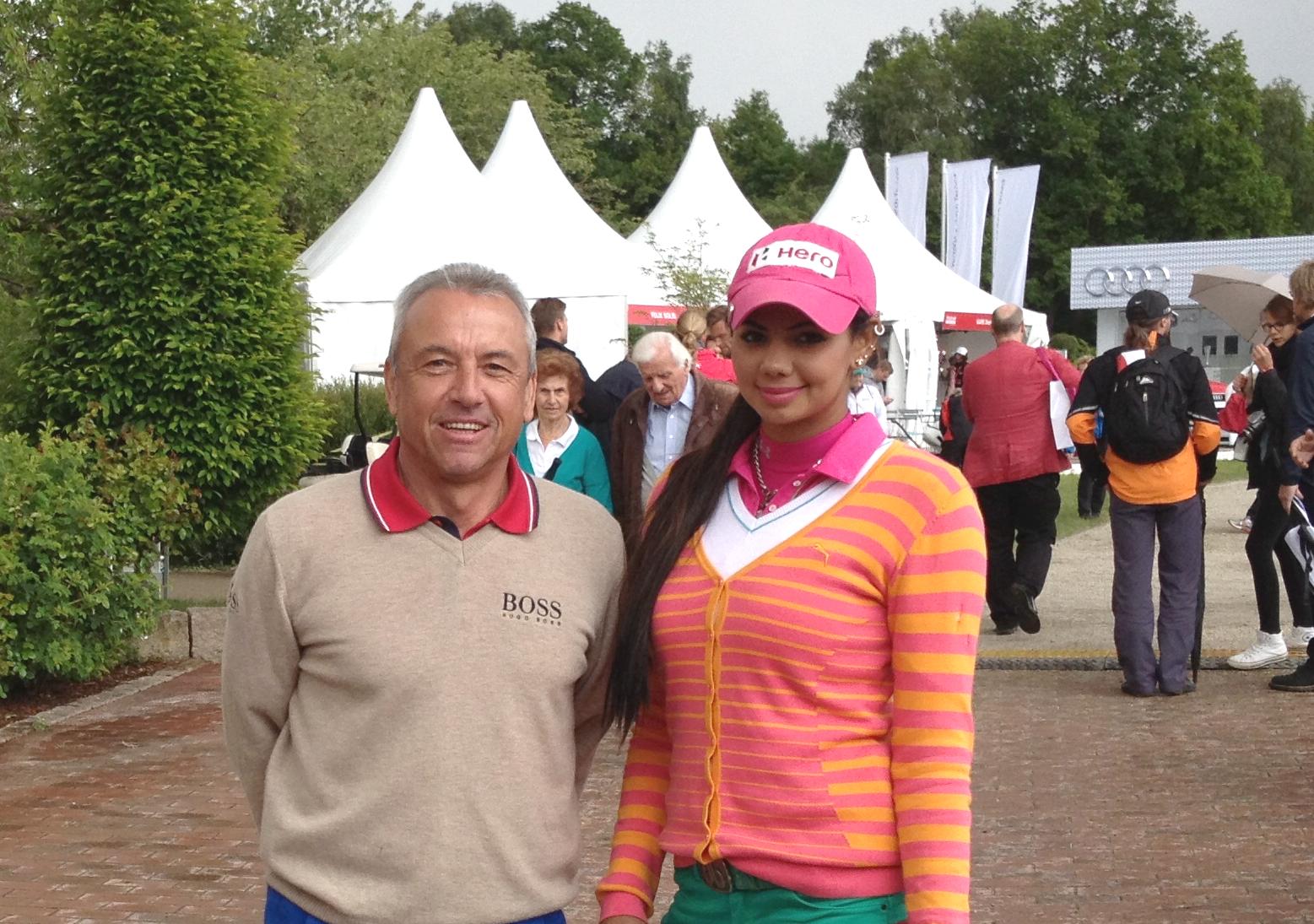 Hubbe mit Nicollet Sharmina Indien